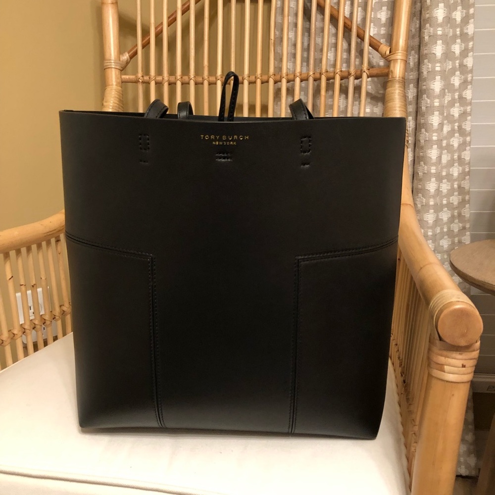 Tory Burch Block T Tote, Like new conditon